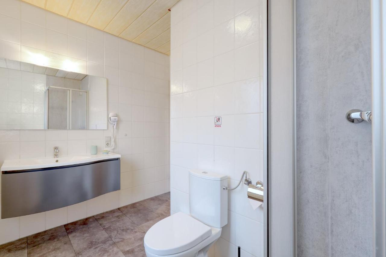 Seepark Kirchheim Ferienhaus Bei Diane Mit Sauna Екстериор снимка